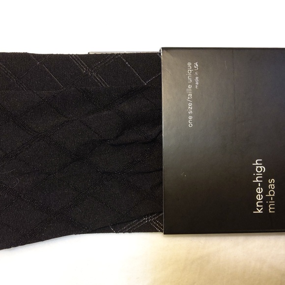 Banana Republic Accessories - 💥NEW💥Sheer Knee-Highs w/Criss-cross Diamond Design